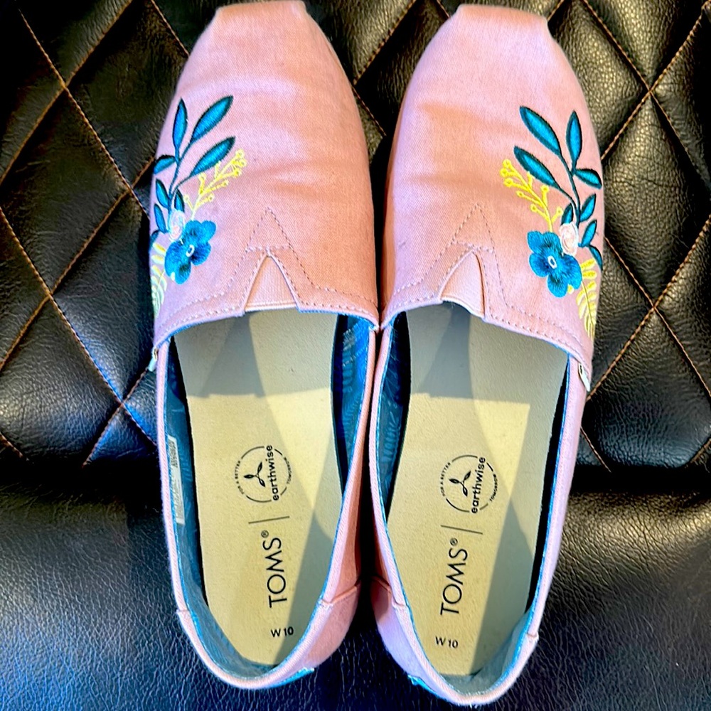 Toms size 10 earthwise